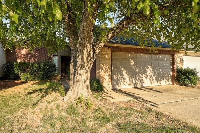 Photo - Welcome to your next home—a charming 2-bedroom, 2-bathroom retreat