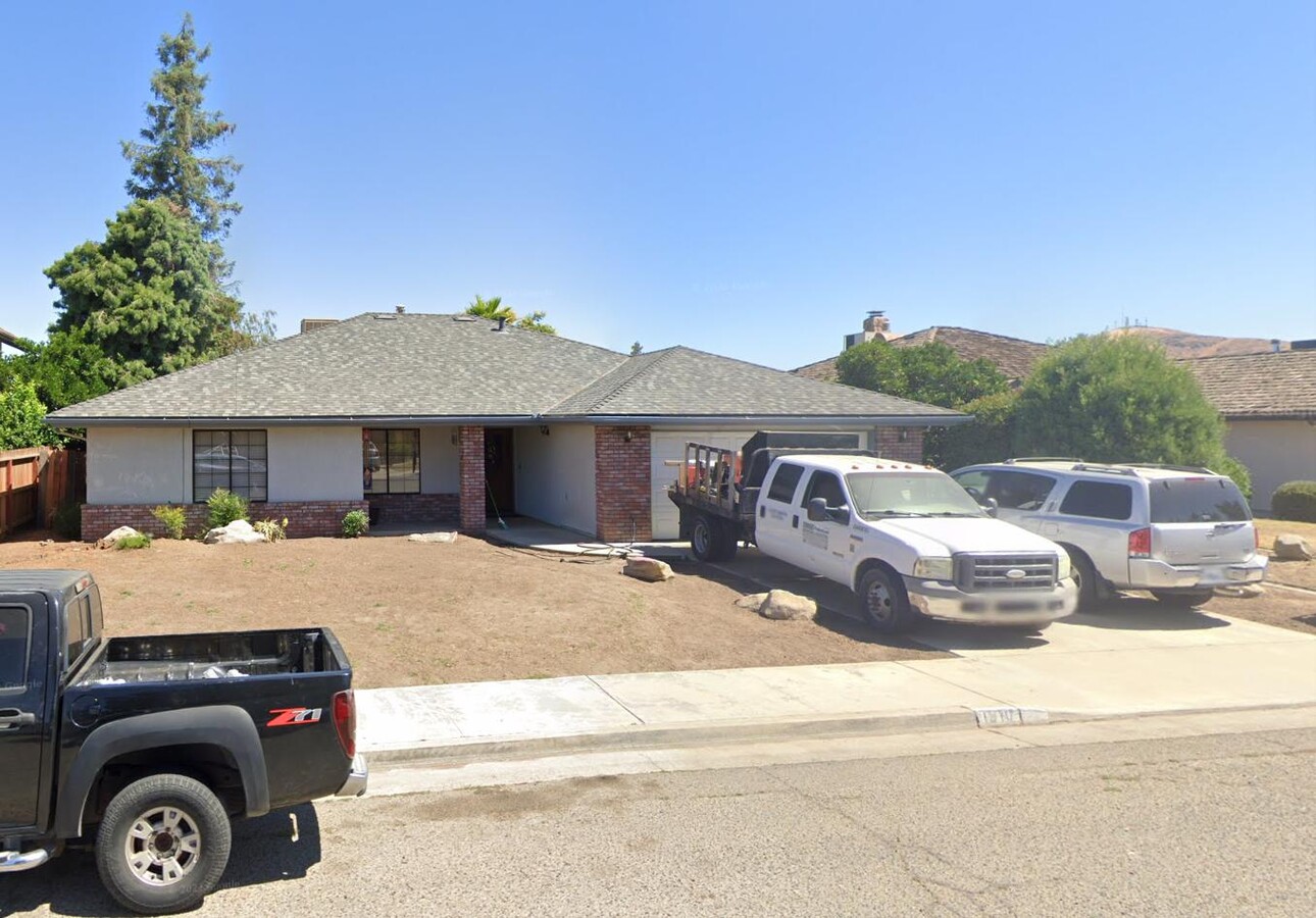 Photo - 1510 W Brian Ln House