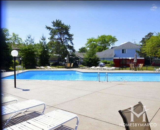 Pool - 271 King's Mill Ct Unit D2