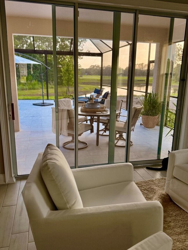 Photo - 1729 Drummond Pt