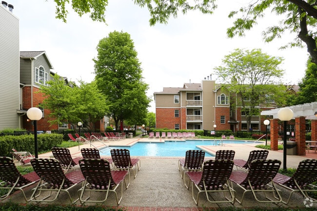 The Green At Chevy Chase Apartments