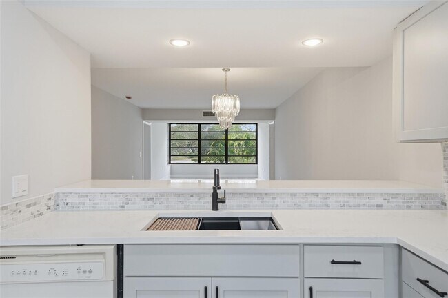 Photo - 1717 Whitehall Dr Unit 205