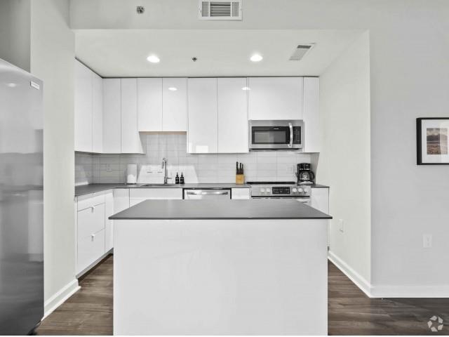 Building Photo - 1655 Peachtree St NW Unit 906 Rental