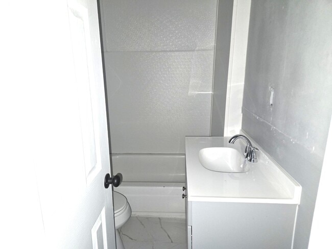 Photo - 1709 Boney St