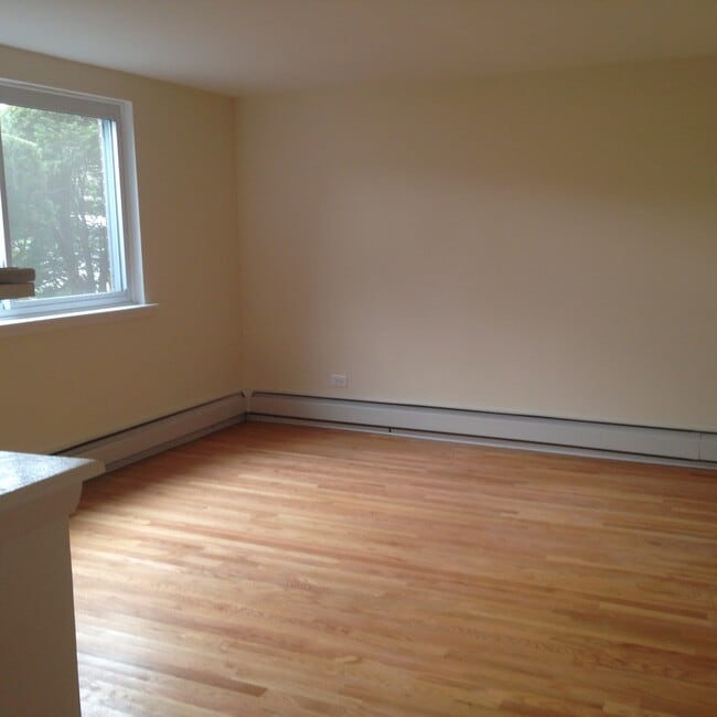 Building Photo - 8027 W Foster Ln Unit Garden North