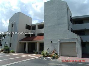 Building Photo - 112 Lake Emerald Dr Unit 207