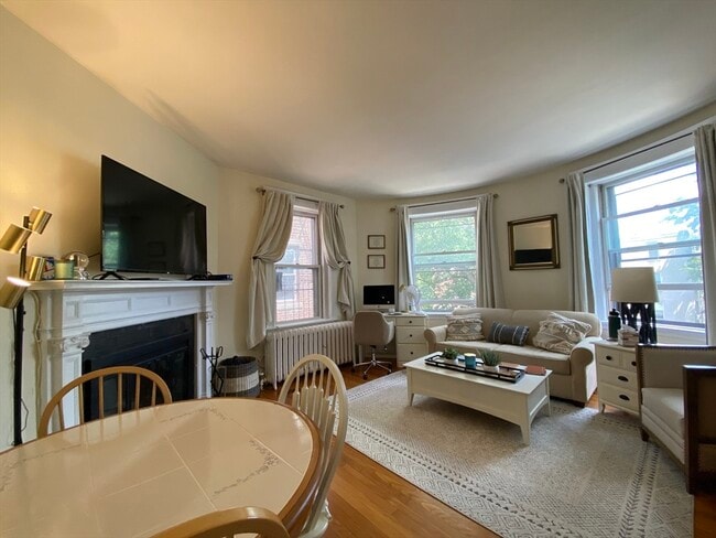 Photo - 9 Braemore Rd Unit 9