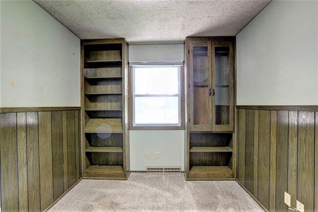 Photo - 6404 Camp Phillips Rd