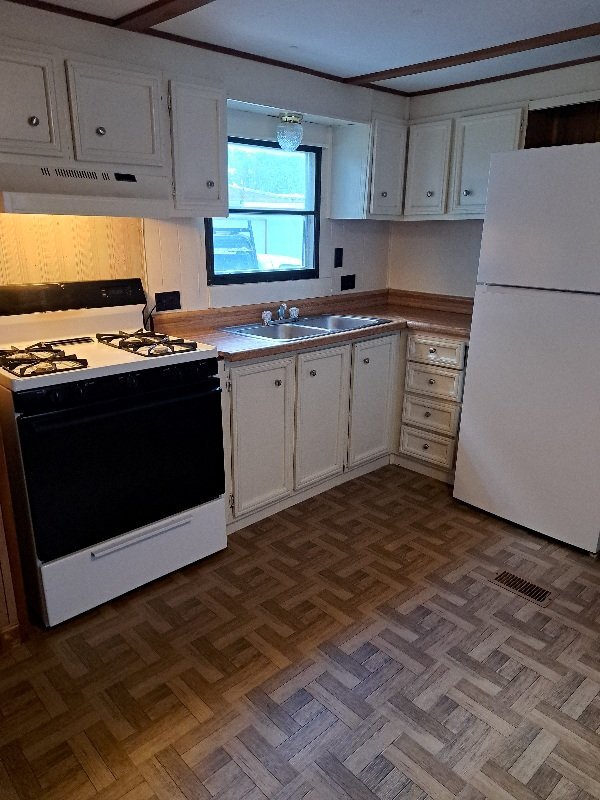 Photo - 226 MO-13