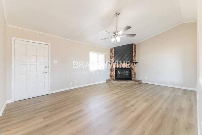 Photo - 5010 Collingwood Dr