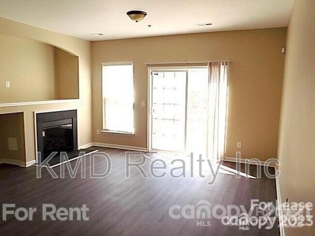 Photo - 6462 Royal Celadon Way