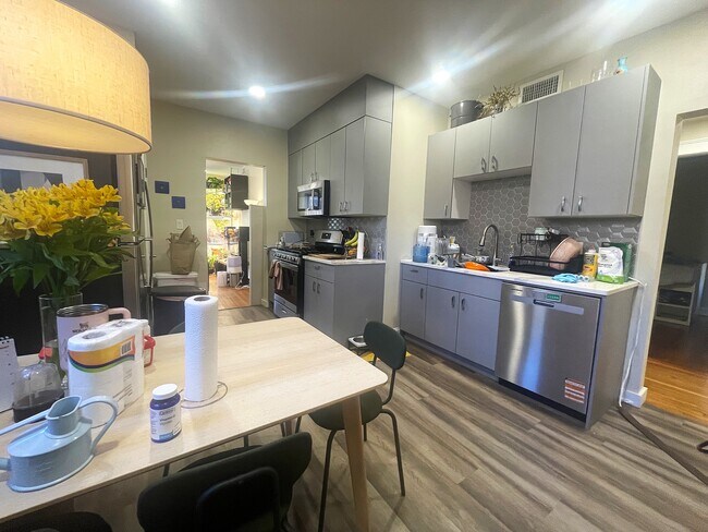 Photo - 1914 Beacon St Unidad 1