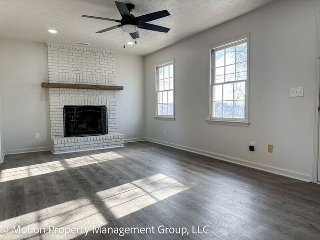 Photo - 1330 Hillcrest Dr