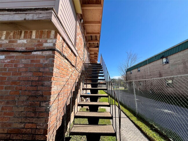 Photo - 1042 W Village Ct Unit C