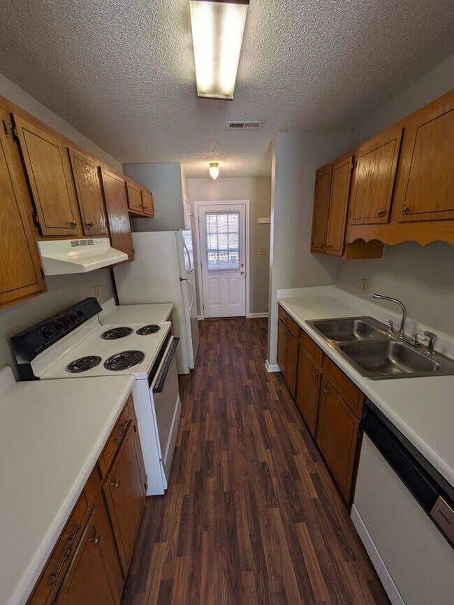 Photo - 2BD/2BA Townhome at The Squires