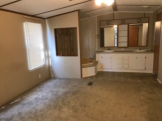 Photo - 133 James Way