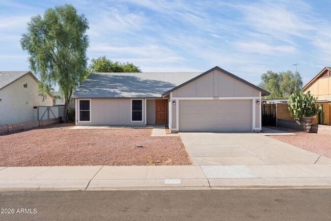 Building Photo - 7214 W Sierra Vista Dr