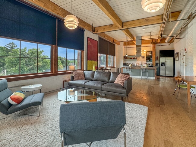 Building Photo - 110 Harvard St Unit SI ID1271405P