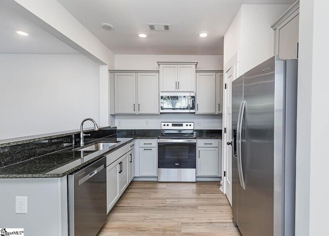 Photo - 234 Pine Breeze Wy