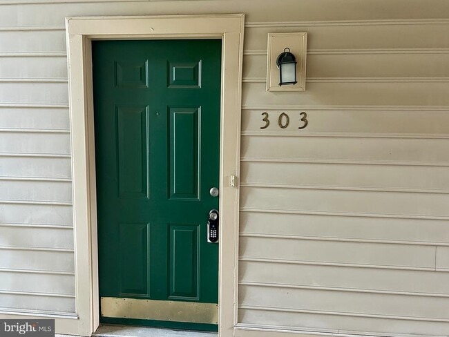 Building Photo - 1069 Gardenview Loop Unit 303