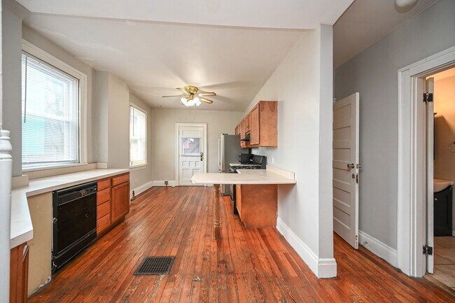 2125 W Clifton Ave Unit A