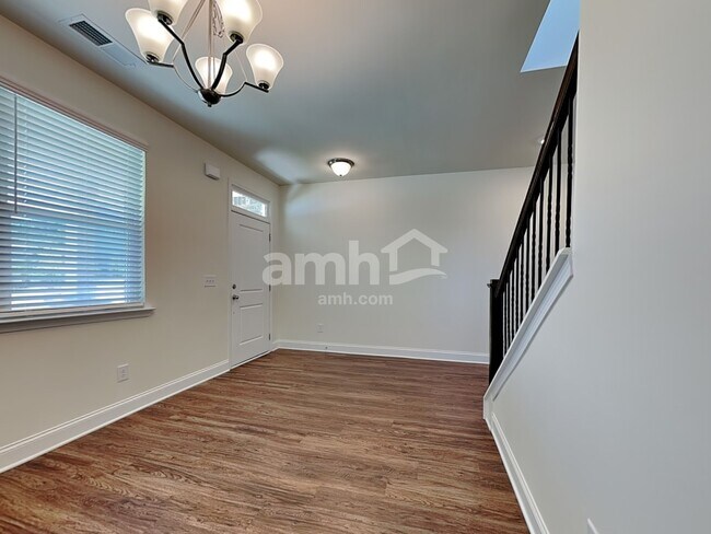 Photo - 2032 Windsor Park Ave