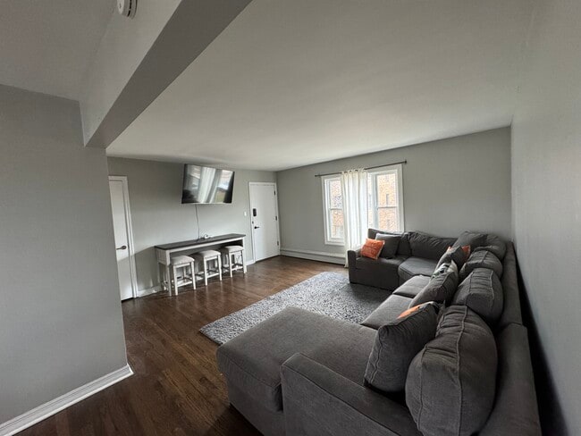 Photo - 1557 Monroe Ave Unidad # 2