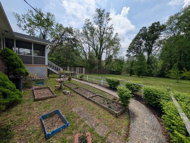 Photo - 505 N Stanwood Ln