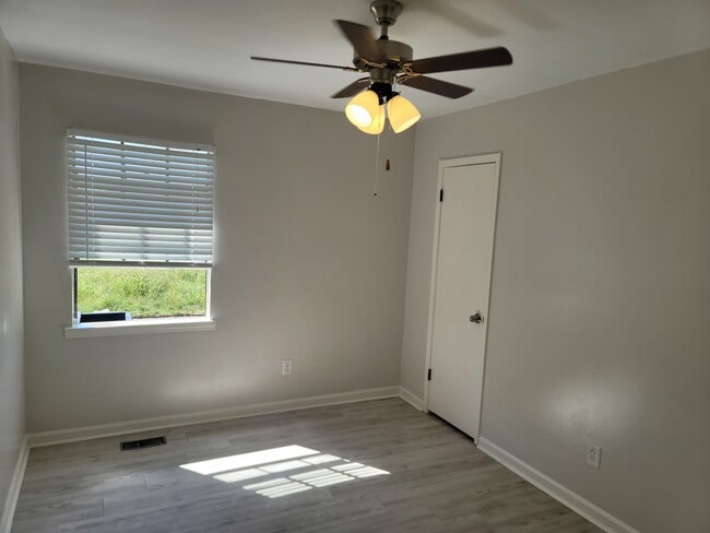 Photo - 3429 Malabar Rd