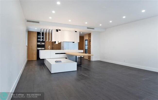 Photo - 26 SE 10th Ave