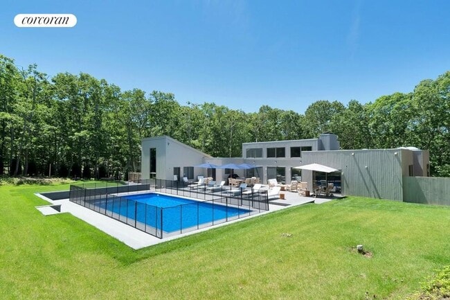 Photo - 1705 Noyack Rd