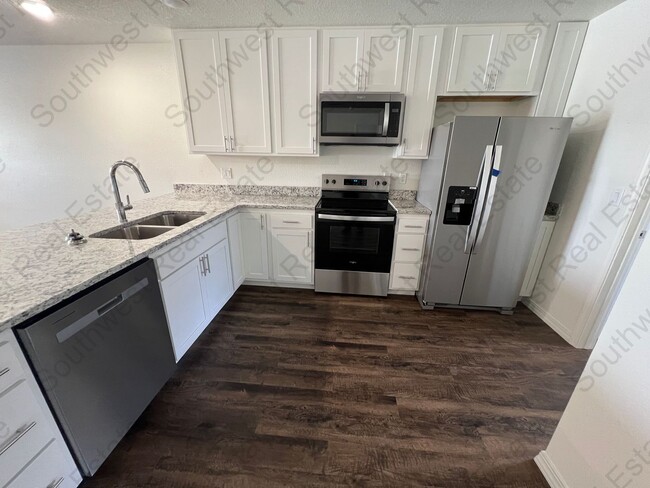 Photo - 2129 Bobwhite Ct Unidad A
