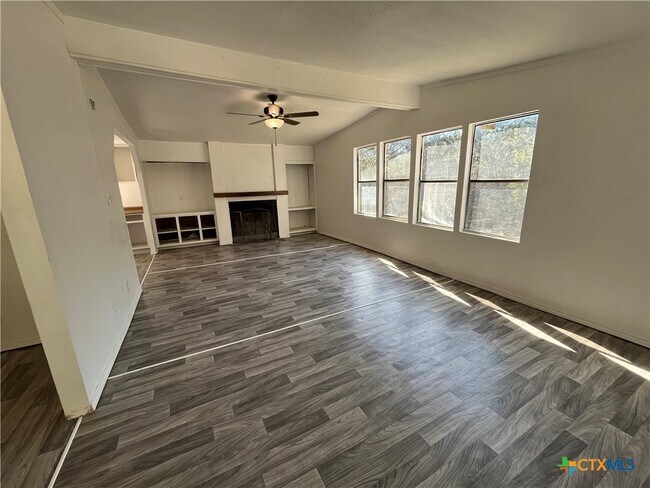 Photo - 5037 Chimney Rock