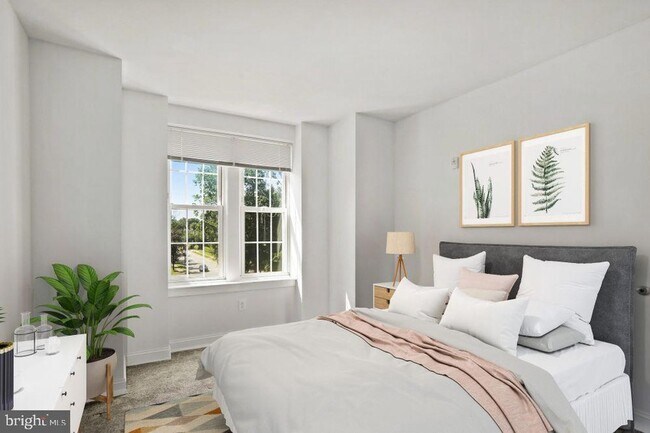 Photo - 18 E Lancaster Ave Unit 1B-319