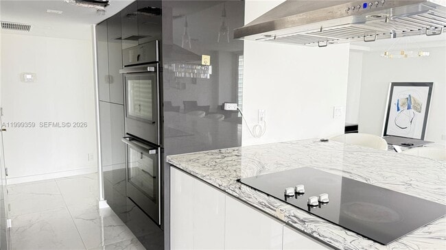 Photo - 19707 Turnberry Way Unit 18K