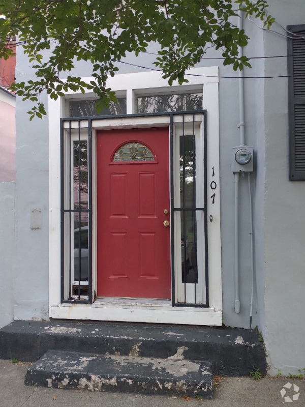 Building Photo - 107 Nassau St Rental