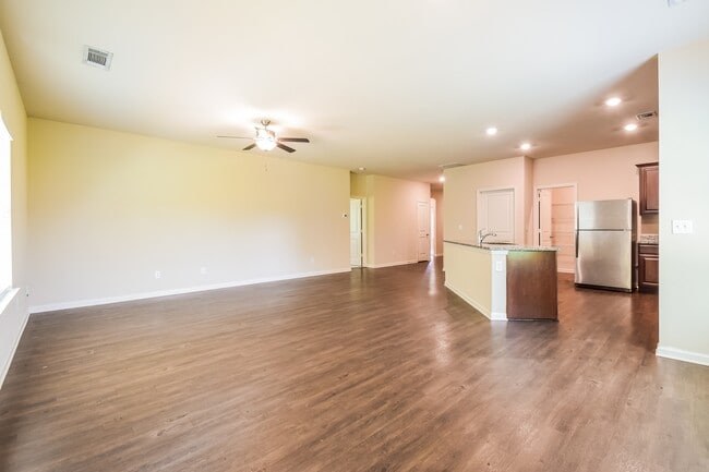 Photo - 133 Innis Brk Cir