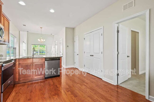 Photo - 143 Kirkland St