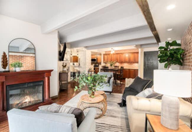 Photo - Cute 2 Bed Condo in Old Town