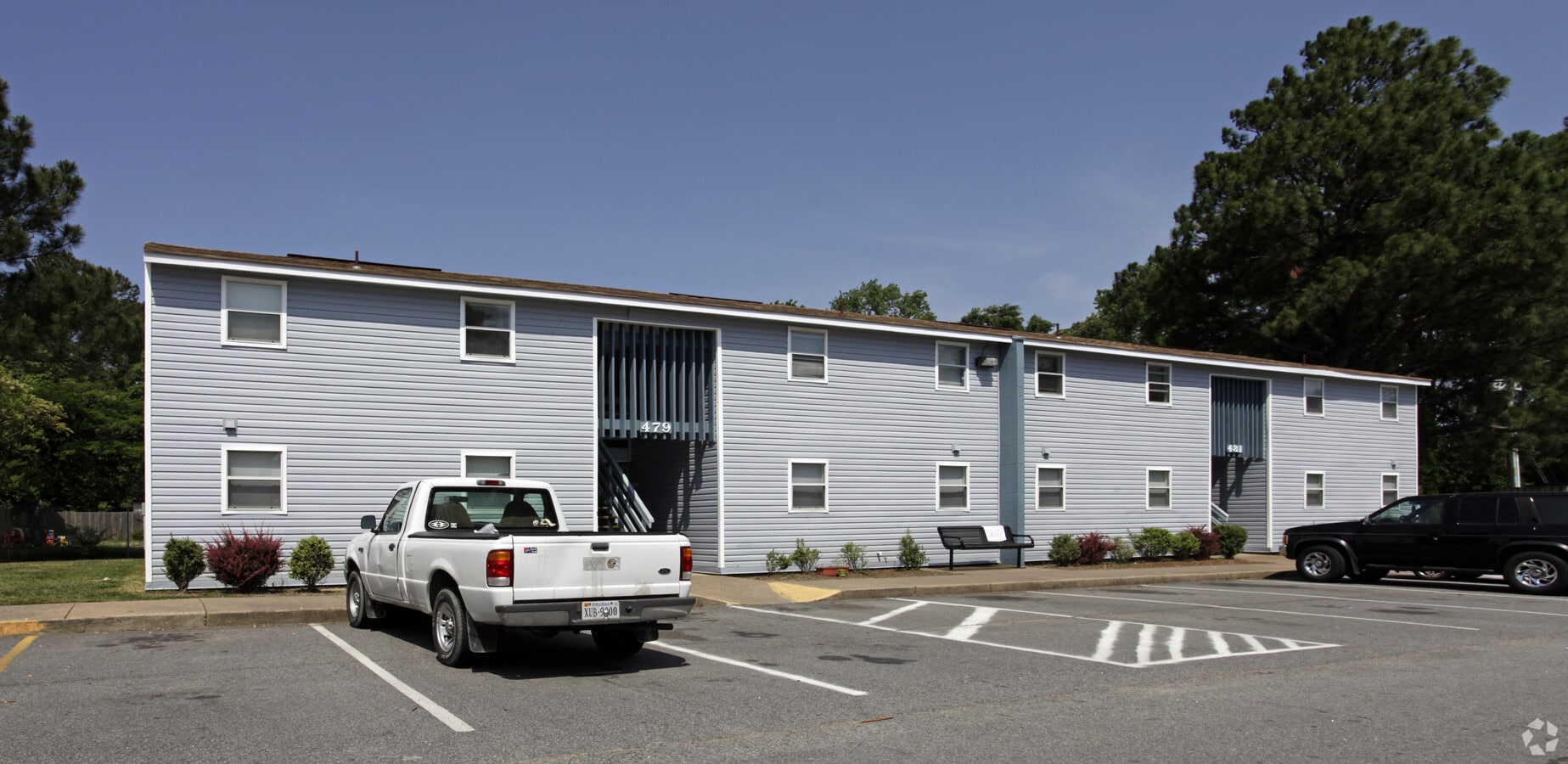 Hilltop South Apartments - Hilltop South Apartments