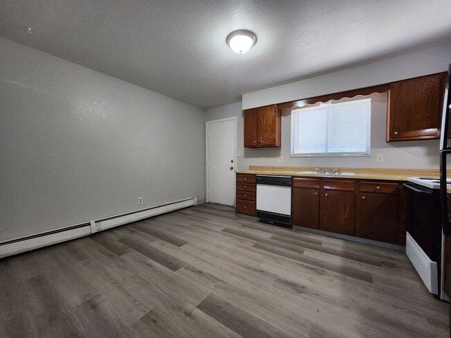 49 Chestnut Dr Unit D