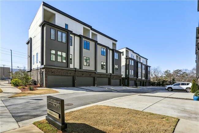 Photo - 1836 Memorial Dr SE Townhome