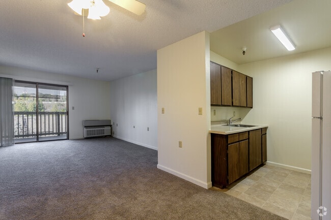 1BR, 1BA - 575SF - Auburn Ravine Terrace - 55+ Active Adult A...