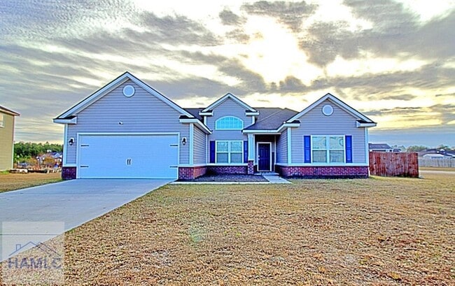 Building Photo - 452 Huntington Dr