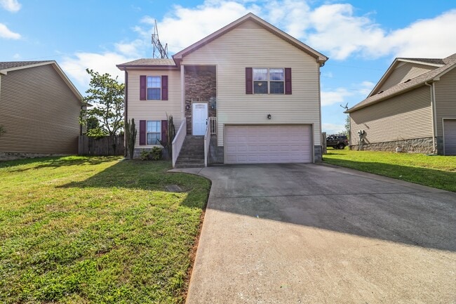 Photo - 2200 Trophy Trce