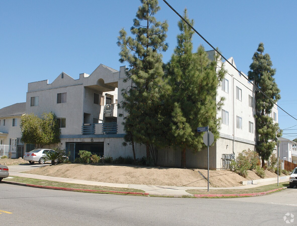 Photo - 1002 N Alexandria Ave Apartments