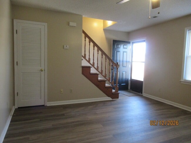 Photo - 1054 Jessamine Trail