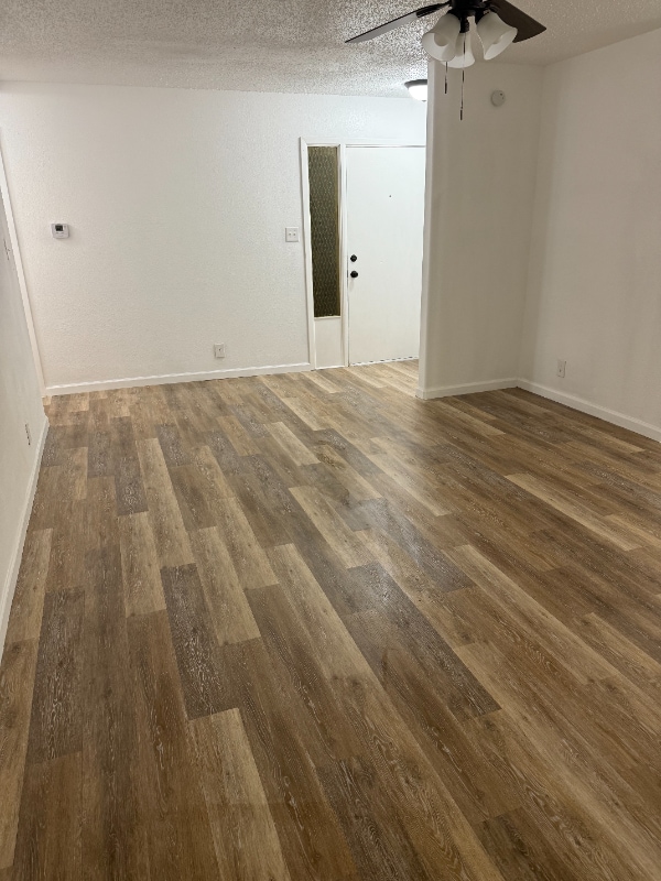 Photo - 652 Sue Ann Ln