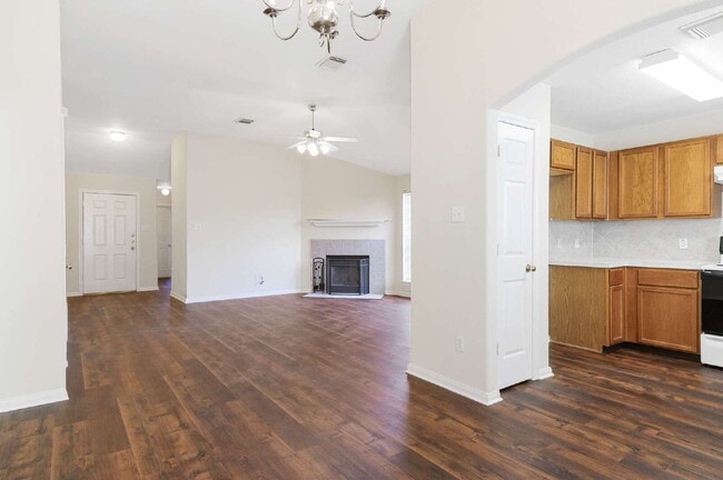 Photo - 203 Paradise Ln