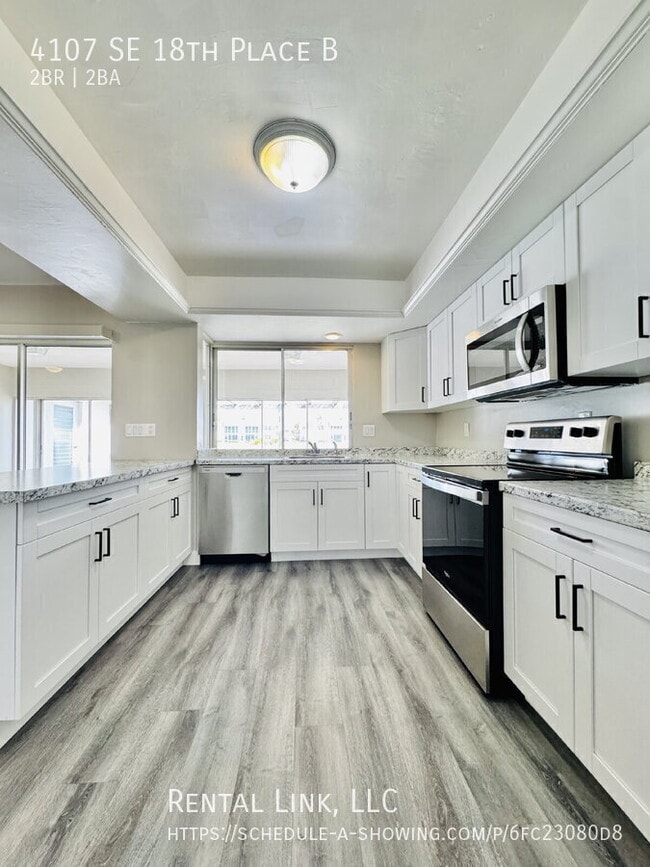 Building Photo - 4107 SE 18th Pl